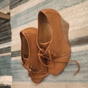 Tory Burch Brown Lace-Up Wedges